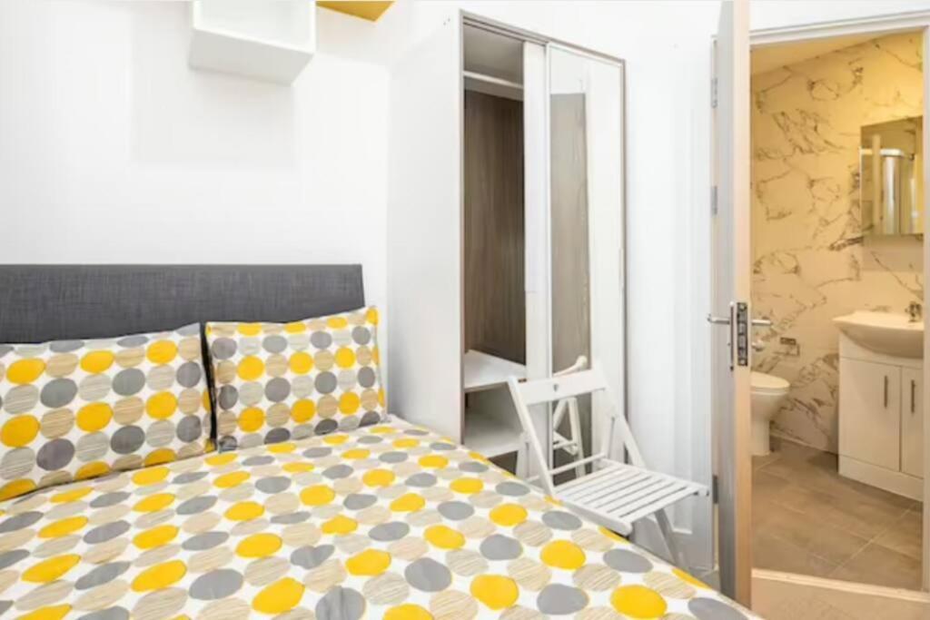 Great Location Service And Stay Double Ensuite Room With Shared Kitchen- 5Mins Walk From Tufnell Park Londra Esterno foto